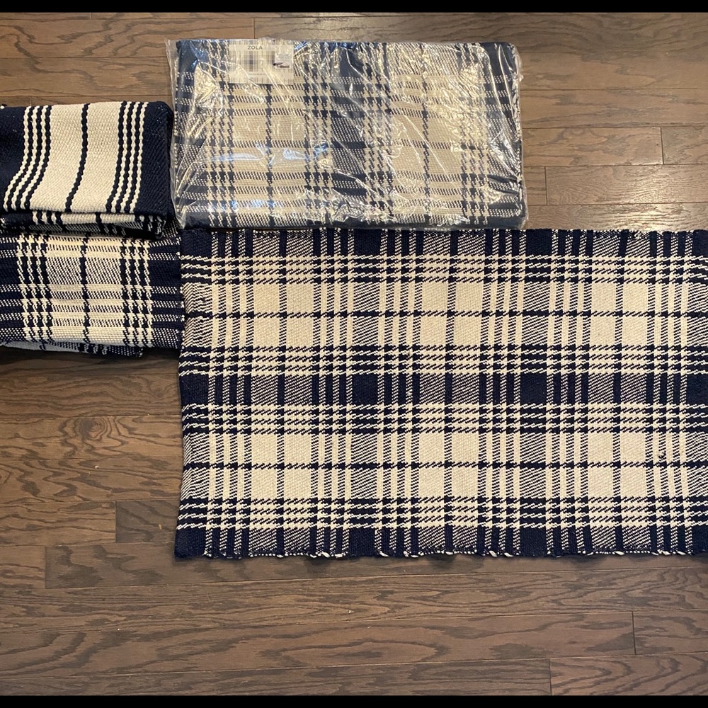 Set of 4 Brand New Blue Stripe Throw Rugs